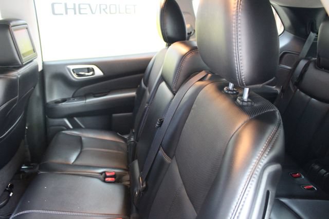 Used 2019 Nissan Pathfinder Platinum AWD/4WD image 8