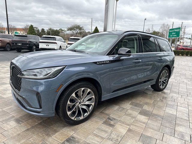 New 2026 Lincoln Aviator 2WD w/ Jet Appearance Package image 5