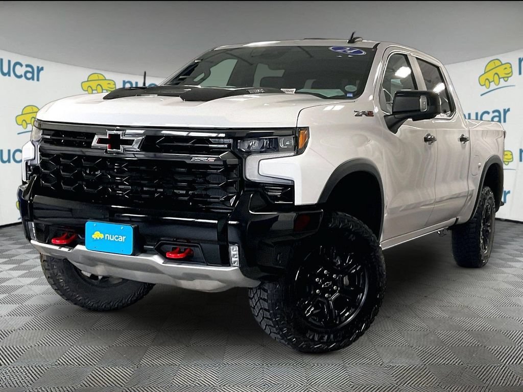 Used 2024 Chevrolet Silverado 1500 ZR2 w/ Technology Package AWD/4WD image 3