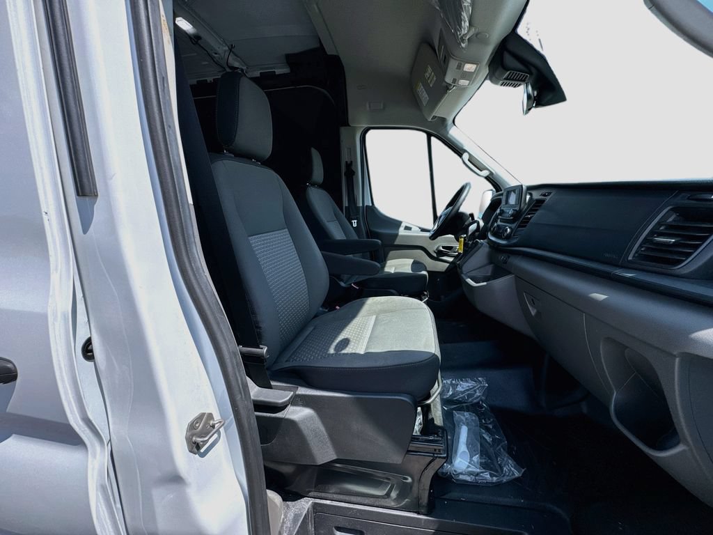 Used 2024 Ford Transit 250 148 Medium Roof RWD image 24