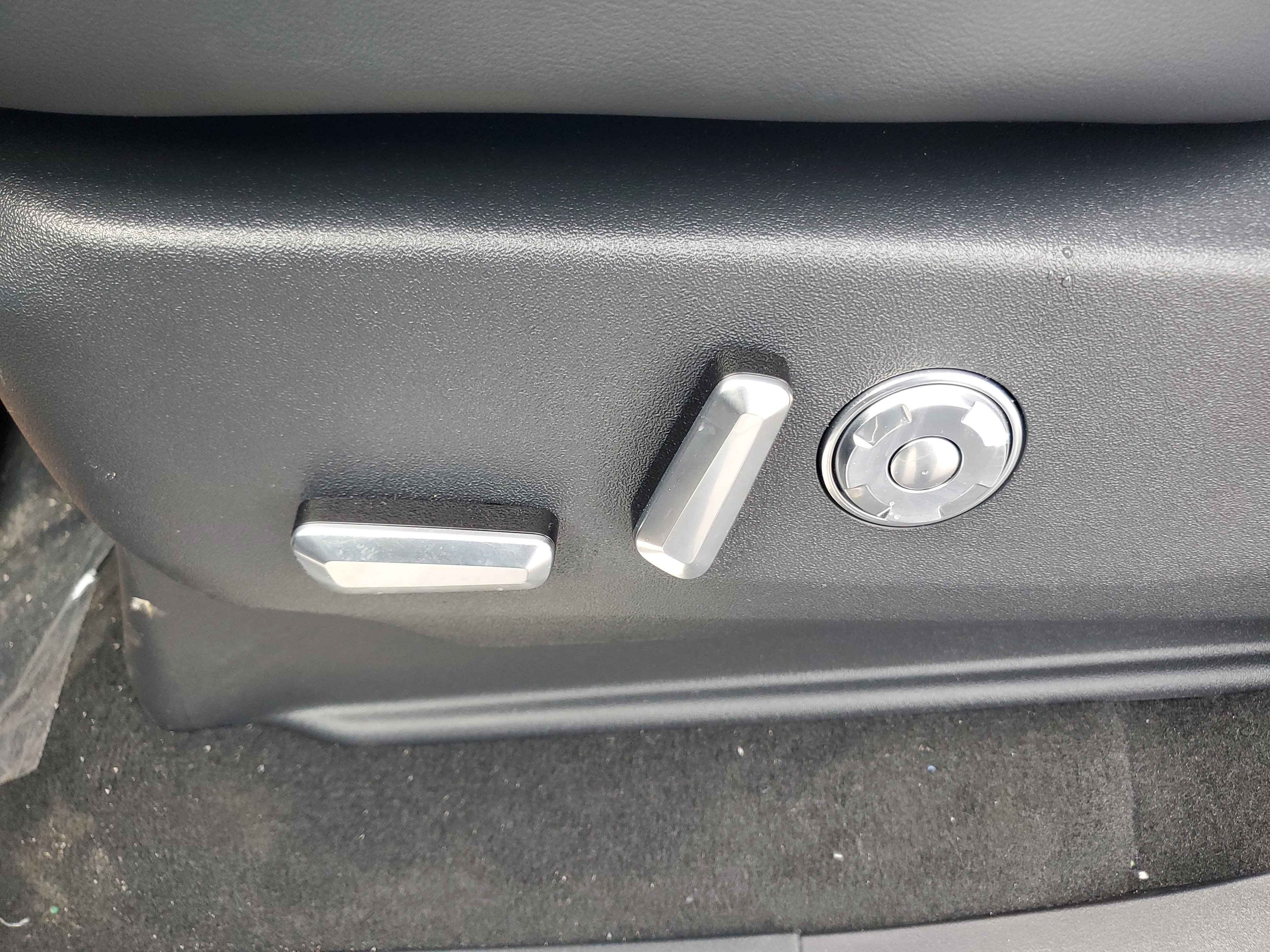 New 2026 Lincoln Navigator Premiere image 11