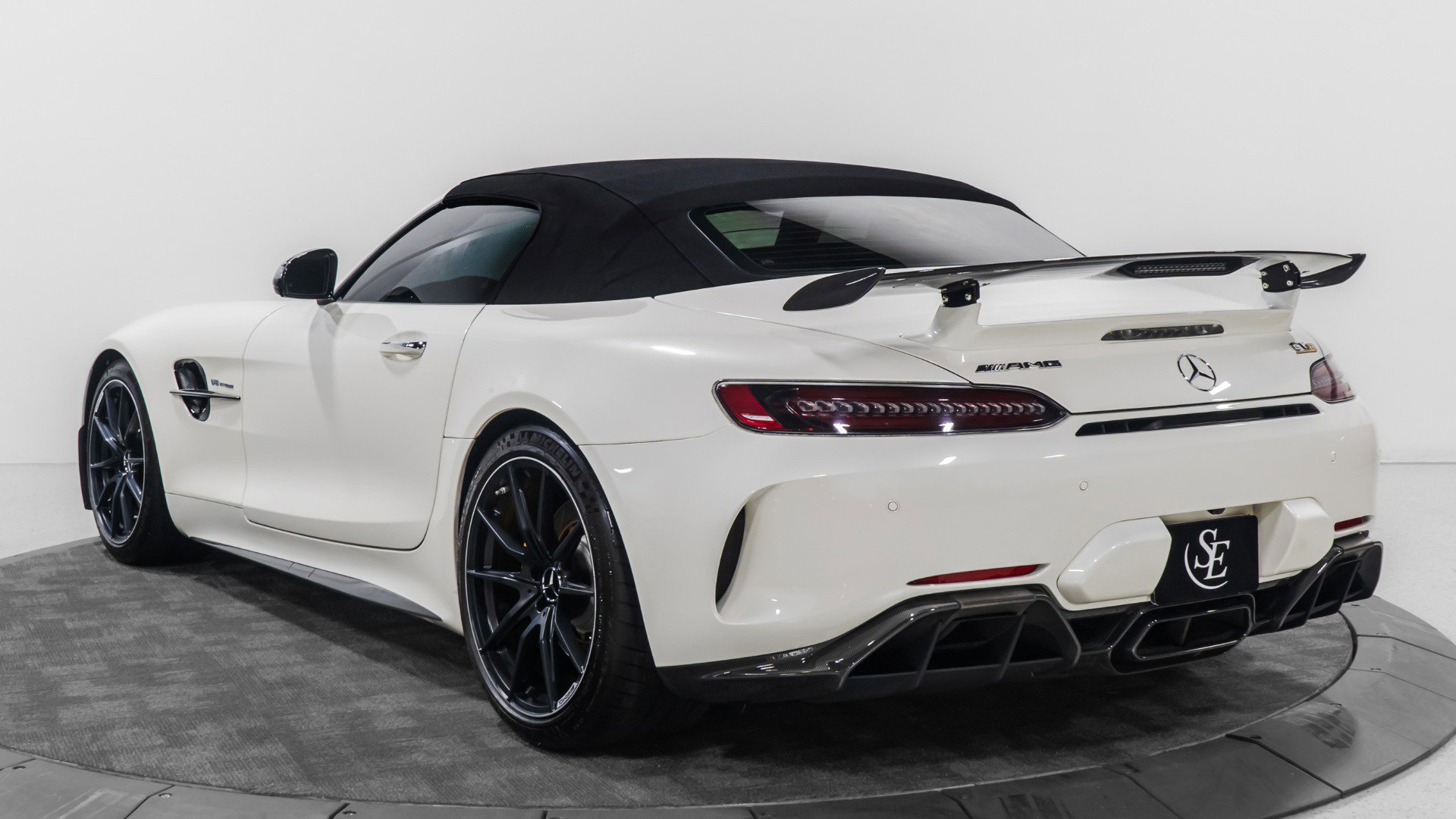 Used 2020 Mercedes-Benz AMG GT R image 16