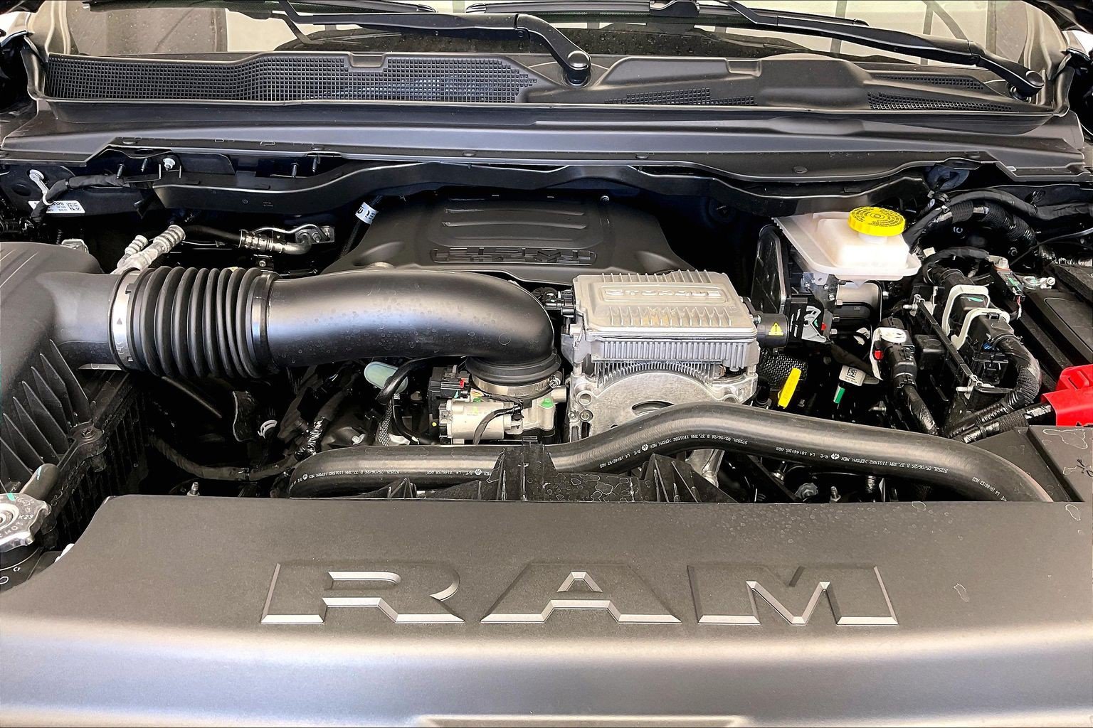 New 2026 RAM 1500 Express AWD/4WD image 18