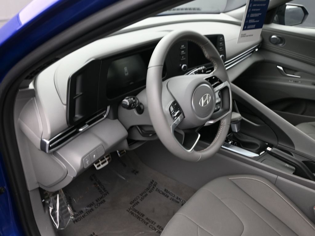 Certified 2025 Hyundai Elantra Sport image 20