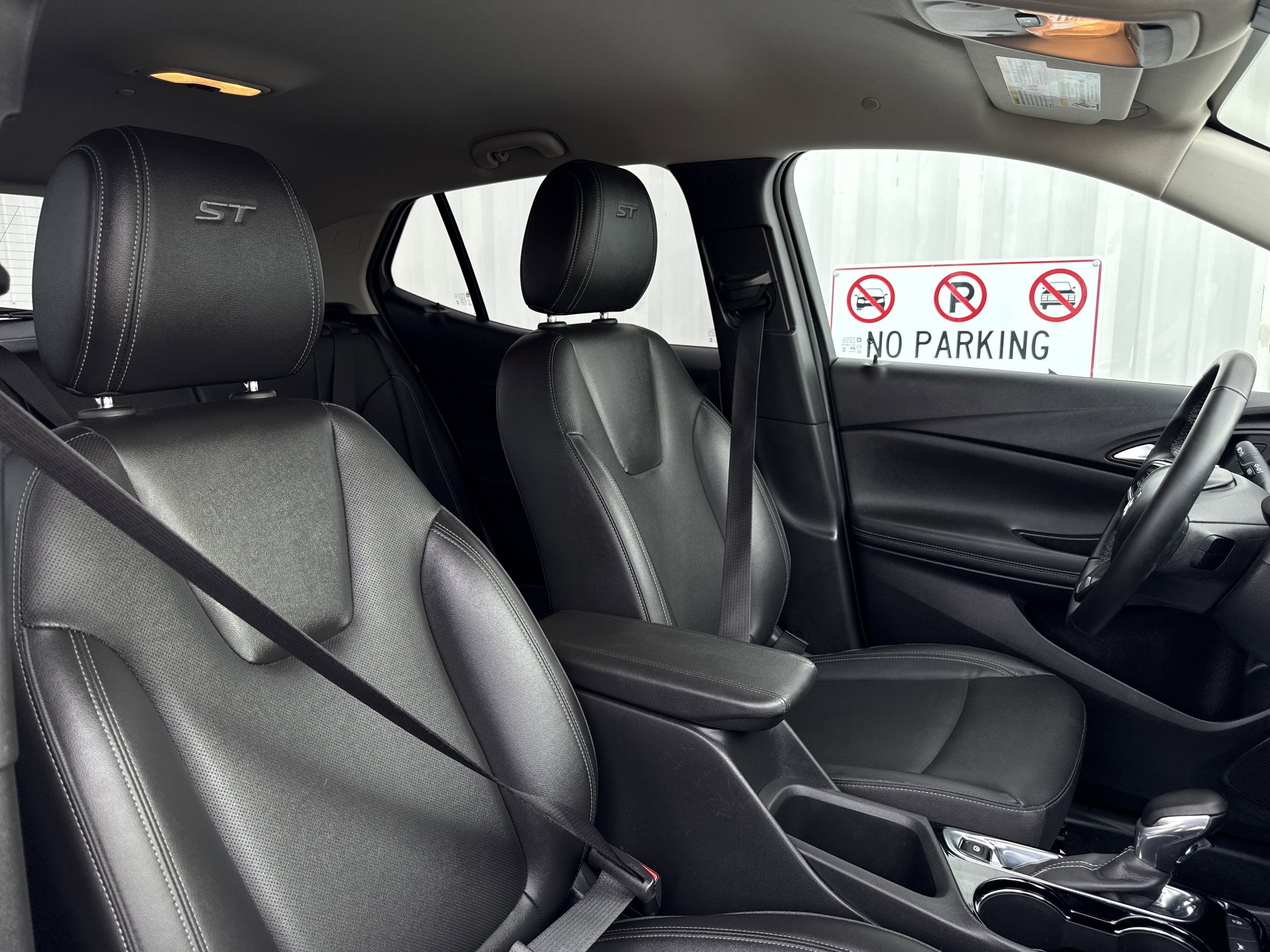 Used 2024 Buick Encore GX Sport Touring image 41