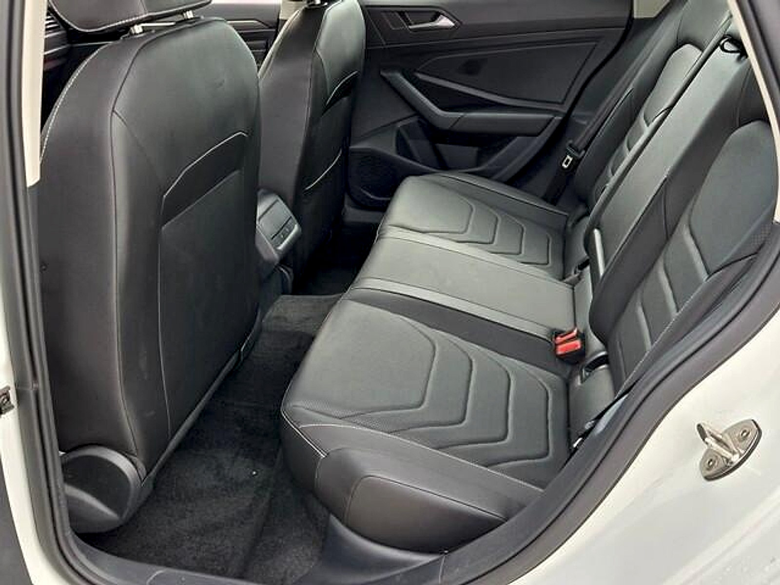 Used 2023 Volkswagen Jetta SEL FWD image 11