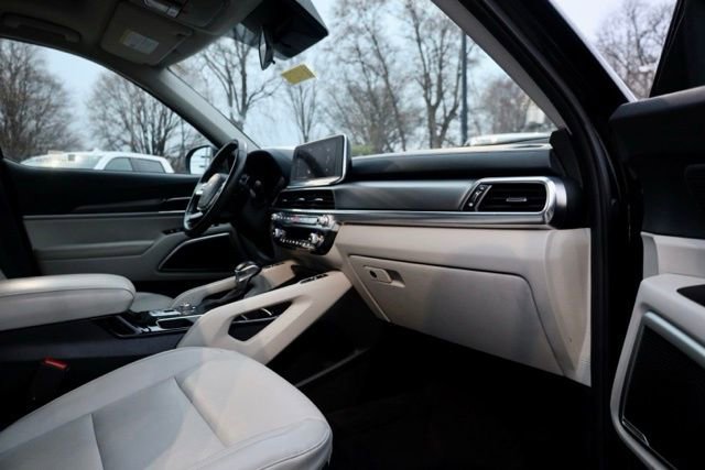 Used 2022 Kia Telluride S image 40