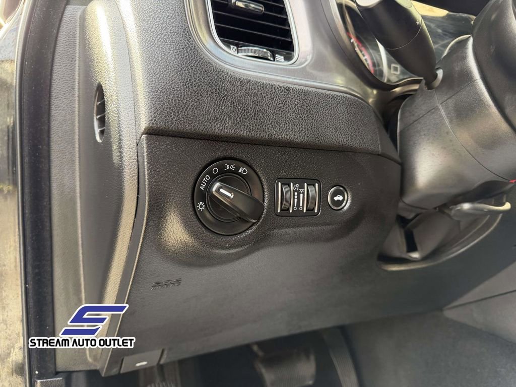 Used 2023 Dodge Charger GT image 38