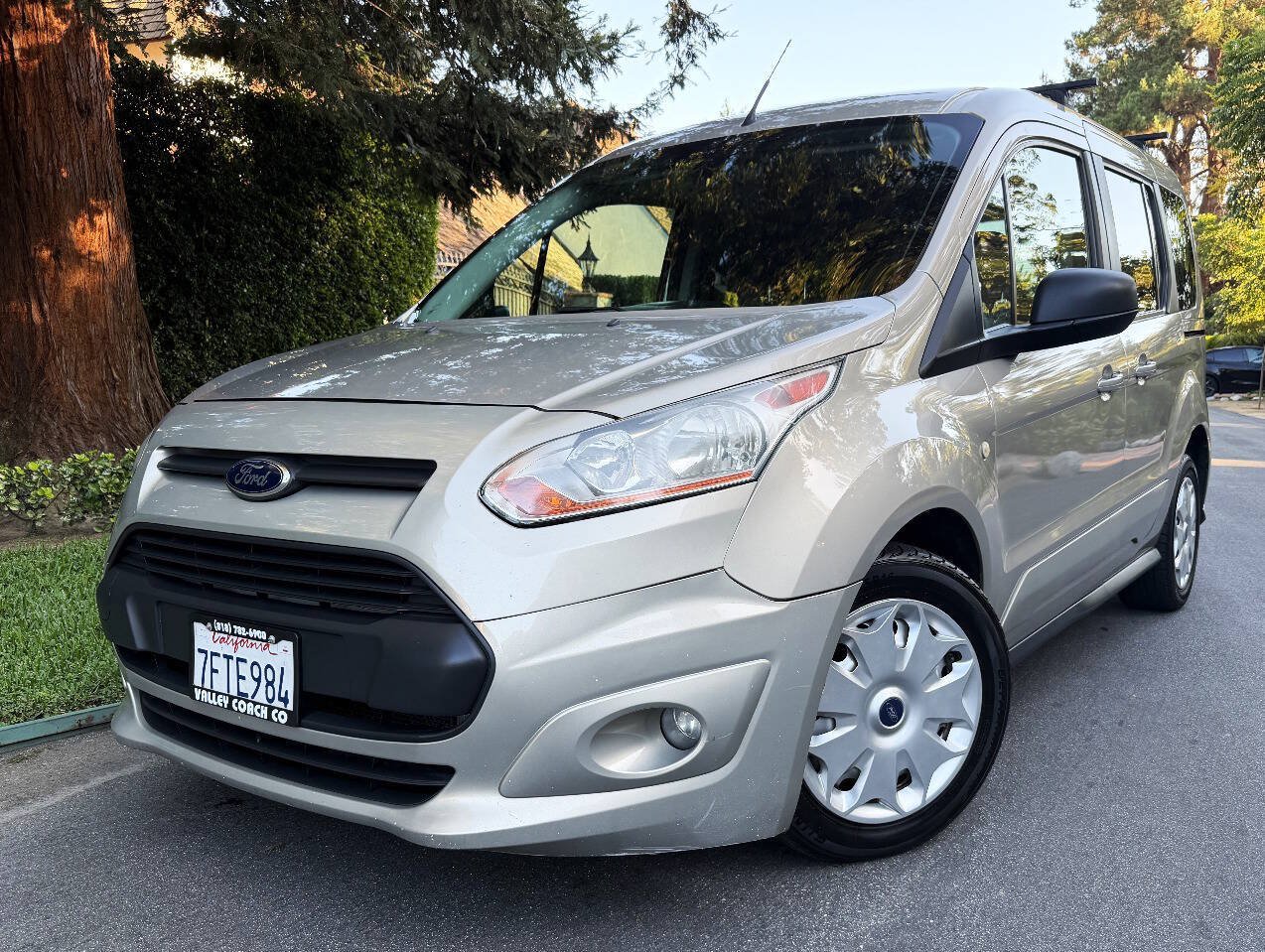Used 2014 Ford Transit Connect XLT FWD image 1