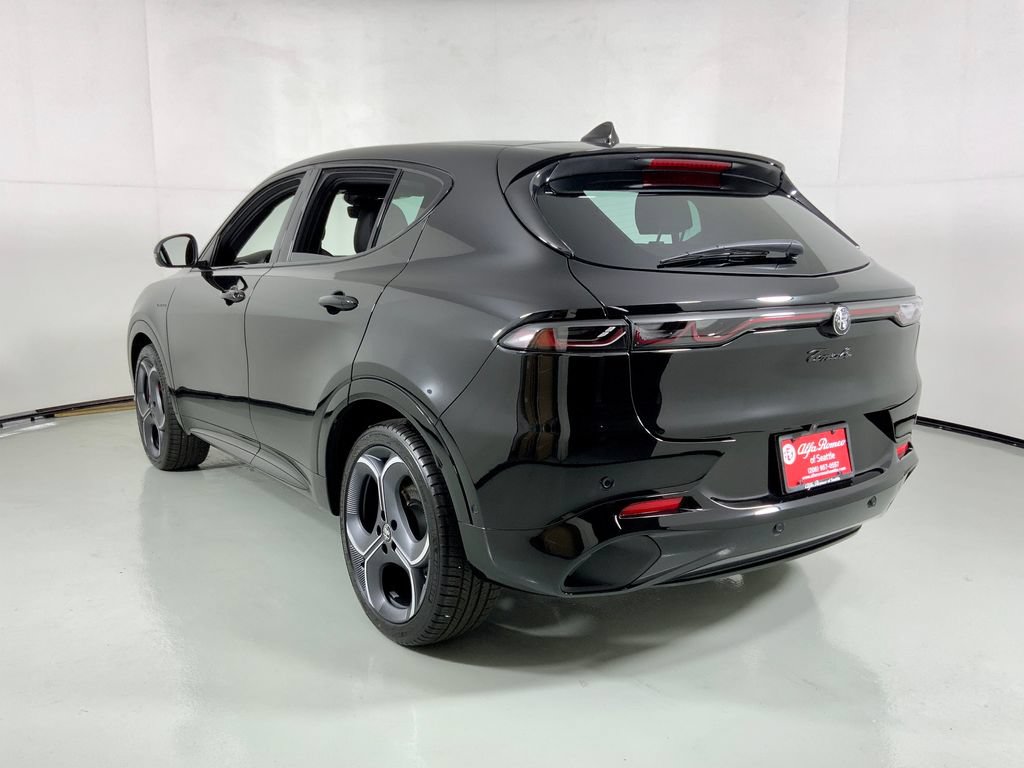 New 2026 Alfa Romeo Tonale w/ Quick Order Package 23H Volce AWD/4WD image 13
