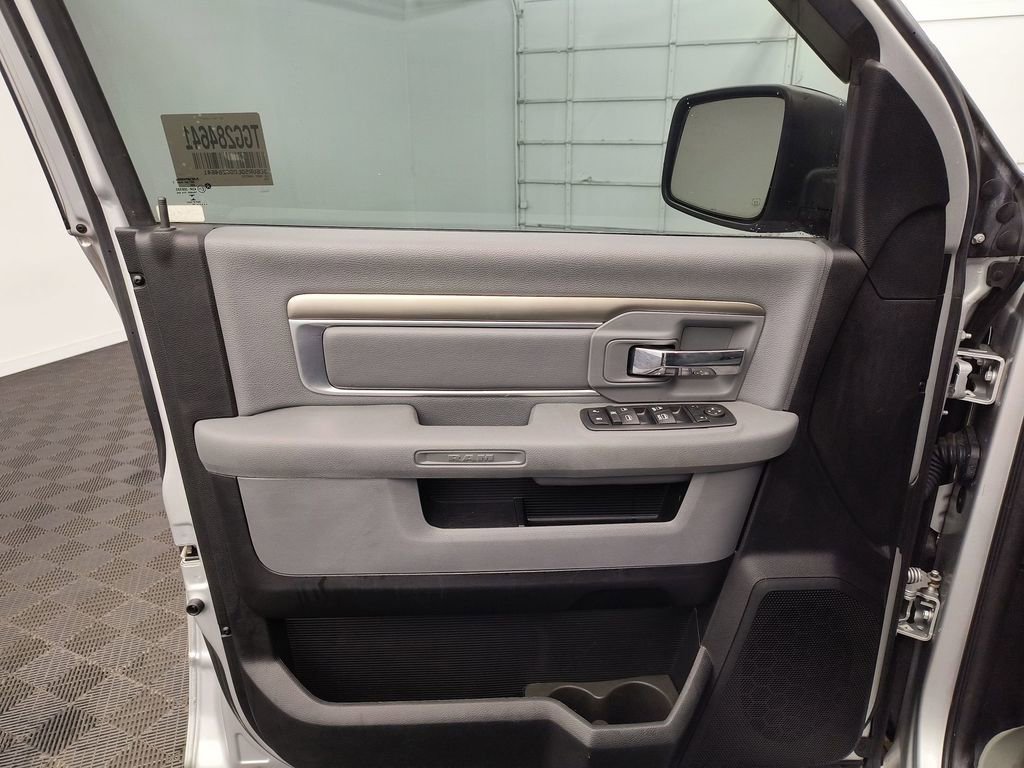 Used 2016 RAM 2500 SLT AWD/4WD image 16