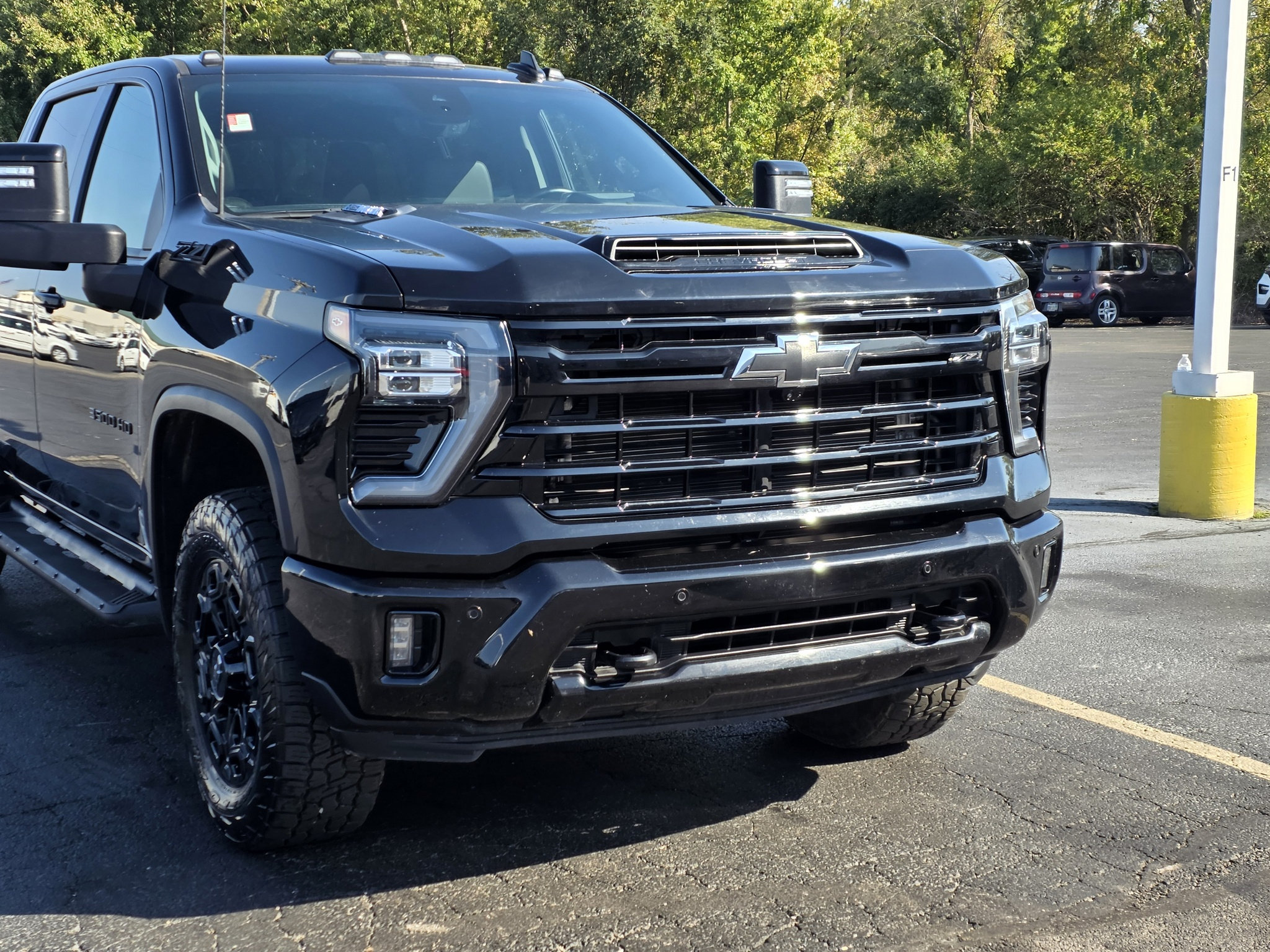 Used 2024 Chevrolet Silverado 3500 LTZ w/ LTZ Plus Package AWD/4WD image 7