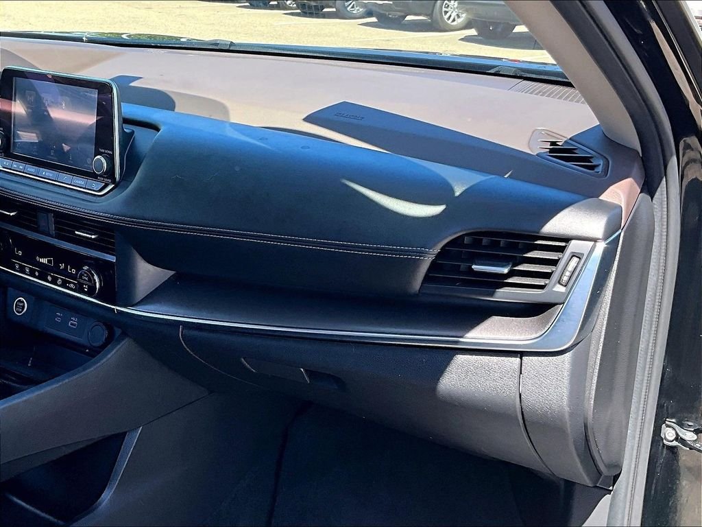 Used 2023 Nissan Rogue SV AWD/4WD image 13