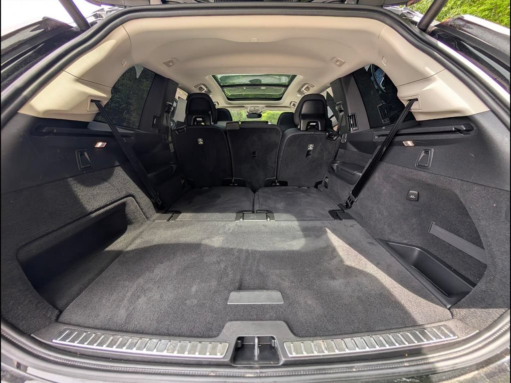 Certified 2025 Volvo XC90 B6 Core AWD/4WD image 7