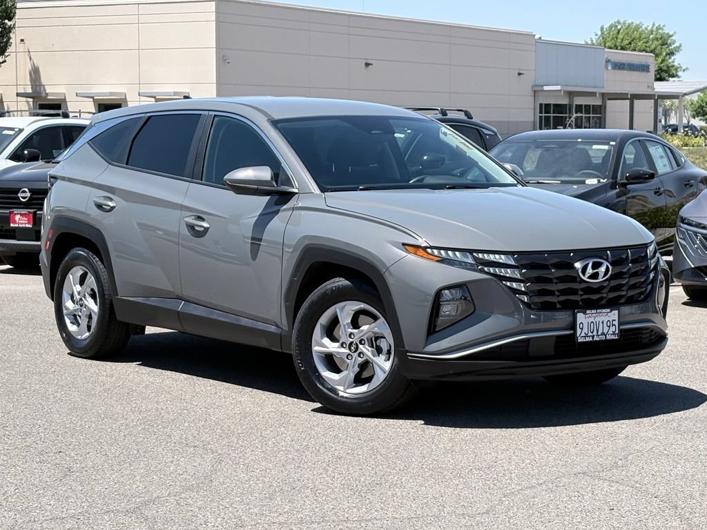 Used 2024 Hyundai Tucson SE FWD image 2