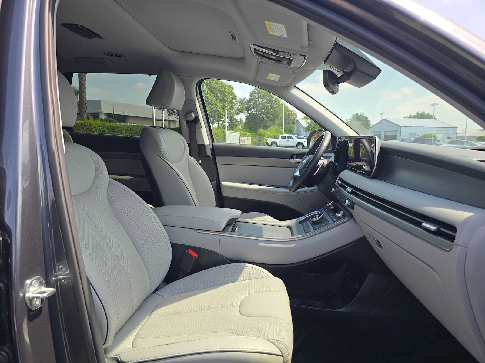 Used 2025 Hyundai Palisade SEL FWD image 10