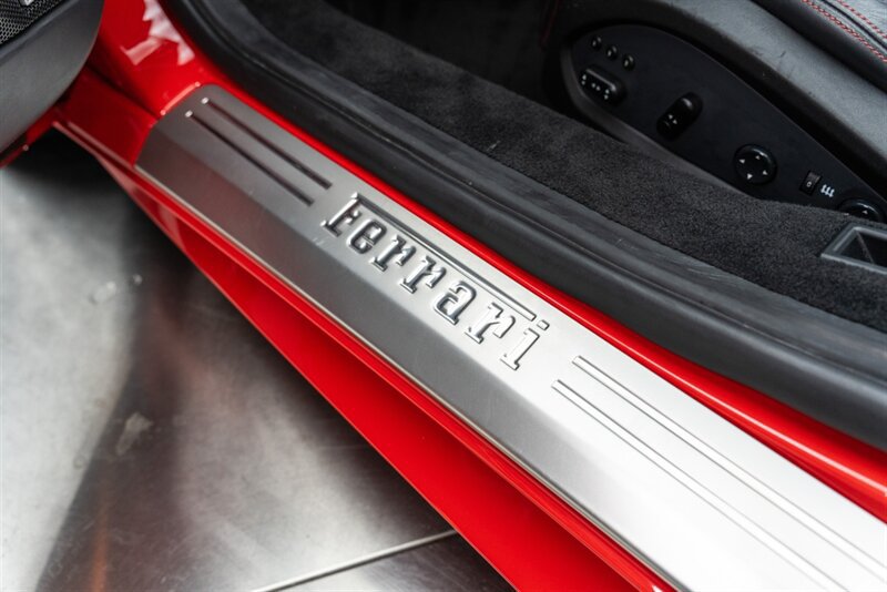 Used 2012 Ferrari 458 Spider RWD image 45