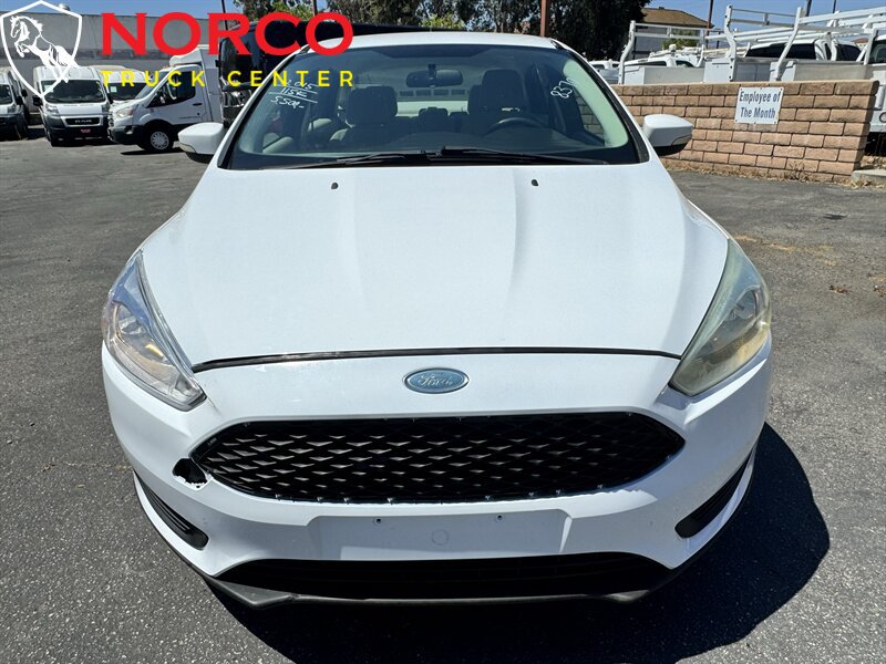 Used 2015 Ford Focus SE FWD image 3