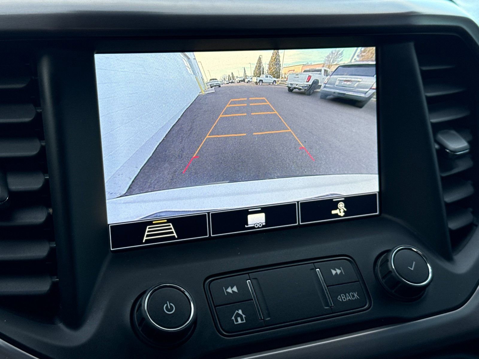 Used 2020 GMC Acadia AT4 w/ Driver Alert Package II image 23