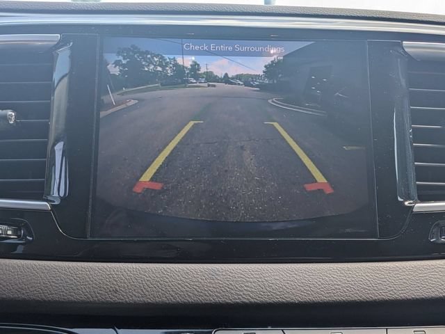 Used 2018 Chrysler Pacifica Touring-L Plus FWD image 24