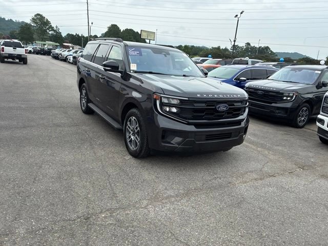 Used 2025 Ford Expedition Active AWD/4WD video 3