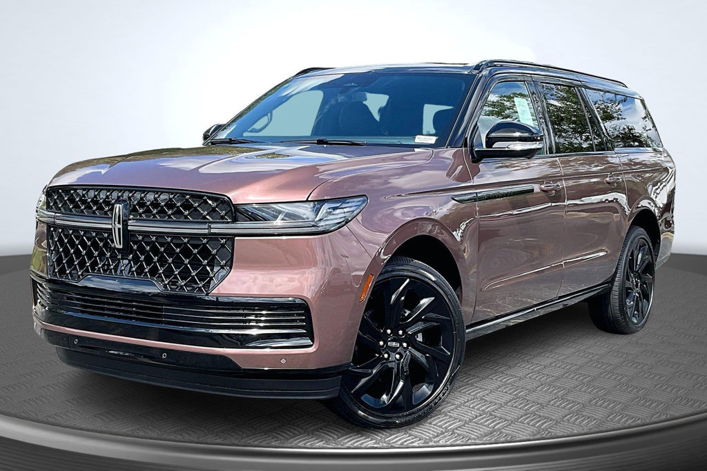 New 2027 Lincoln Navigator L Black Label AWD/4WD image 2