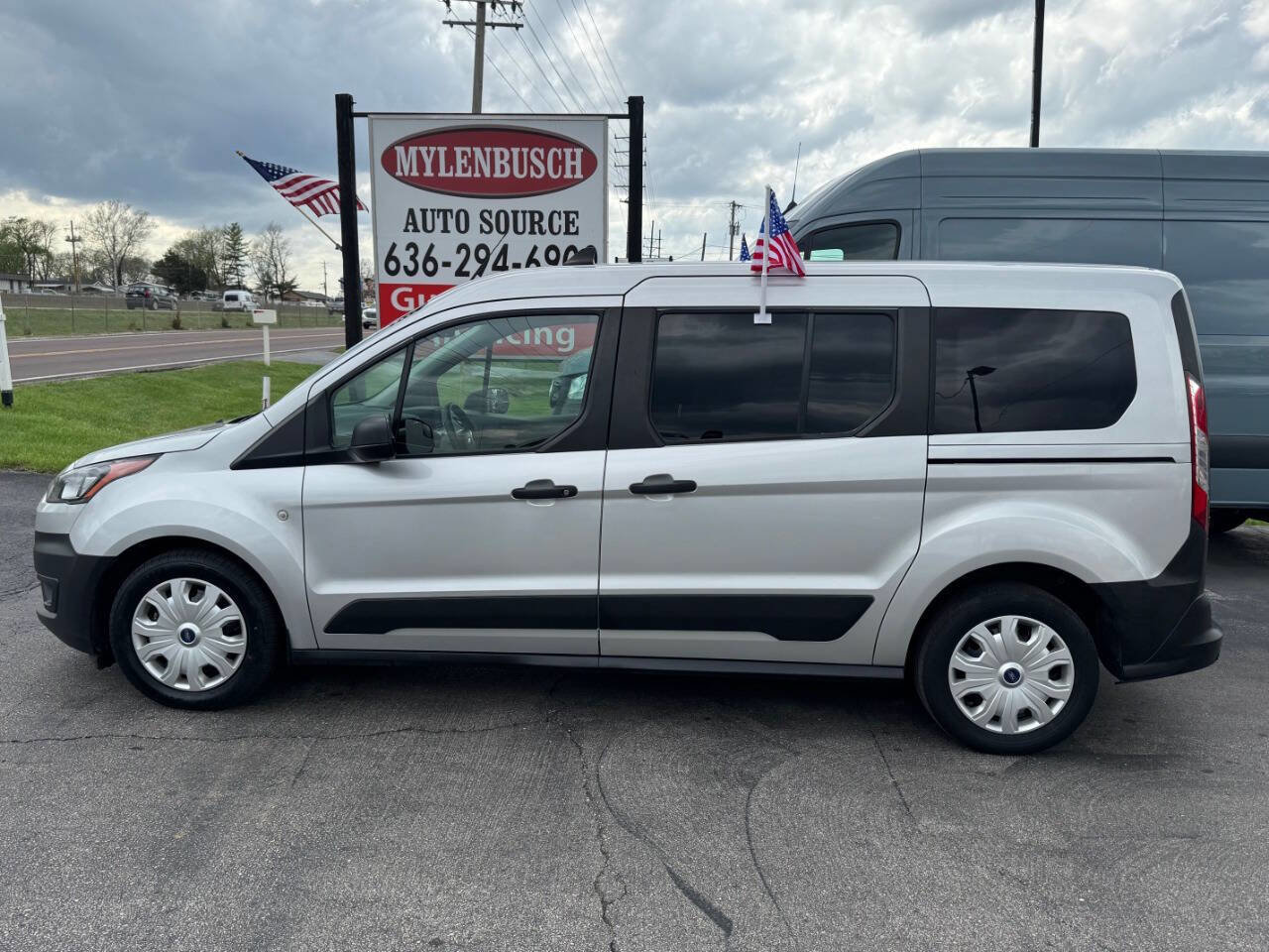 Used 2021 Ford Transit Connect XL image 1