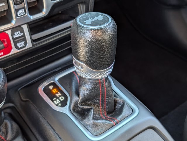Used 2023 Jeep Wrangler Unlimited Rubicon AWD/4WD image 27