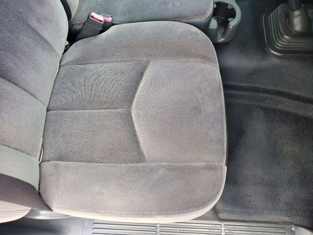 Used 2004 Chevrolet Silverado 1500 W/T RWD image 25
