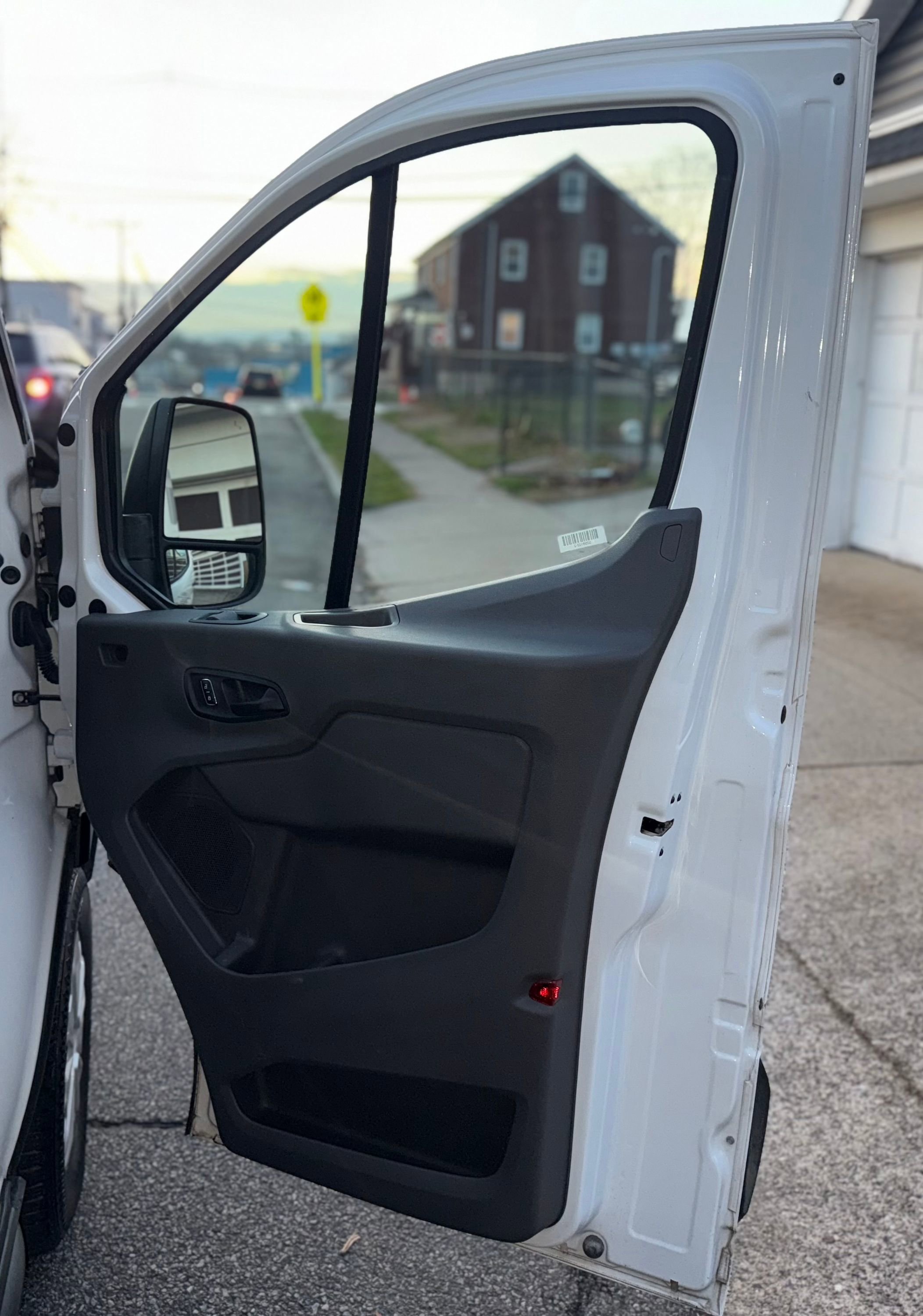 Used 2023 Ford Transit 350 XLT RWD image 24