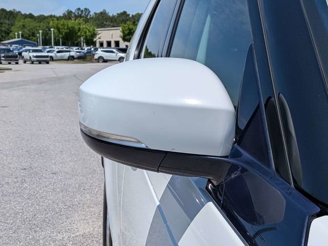 Used 2020 Land Rover Discovery SE AWD/4WD image 12