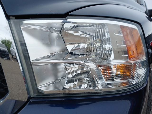 Used 2020 RAM 1500 Classic SLT AWD/4WD image 7