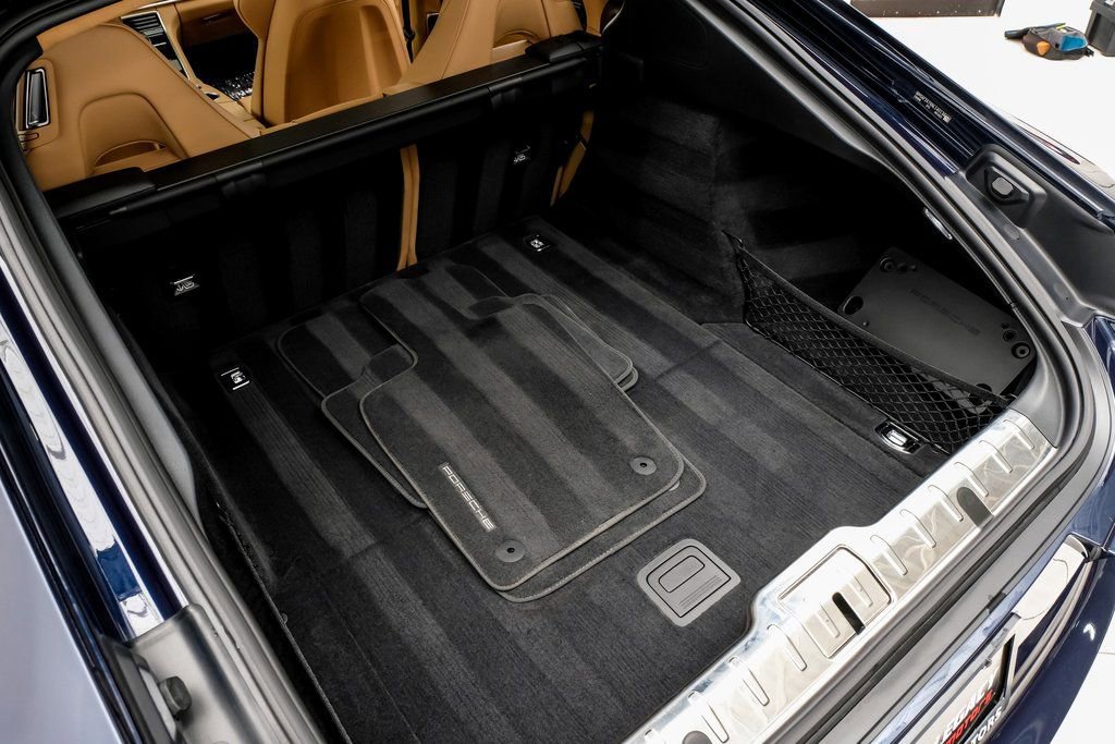 Used 2022 Porsche Panamera Turbo S image 44