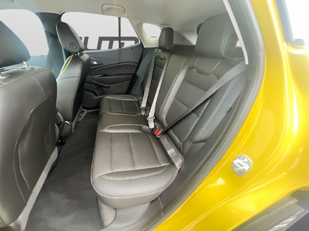 Used 2025 Chevrolet Trax ACTIV w/ Driver Confidence Package FWD image 24