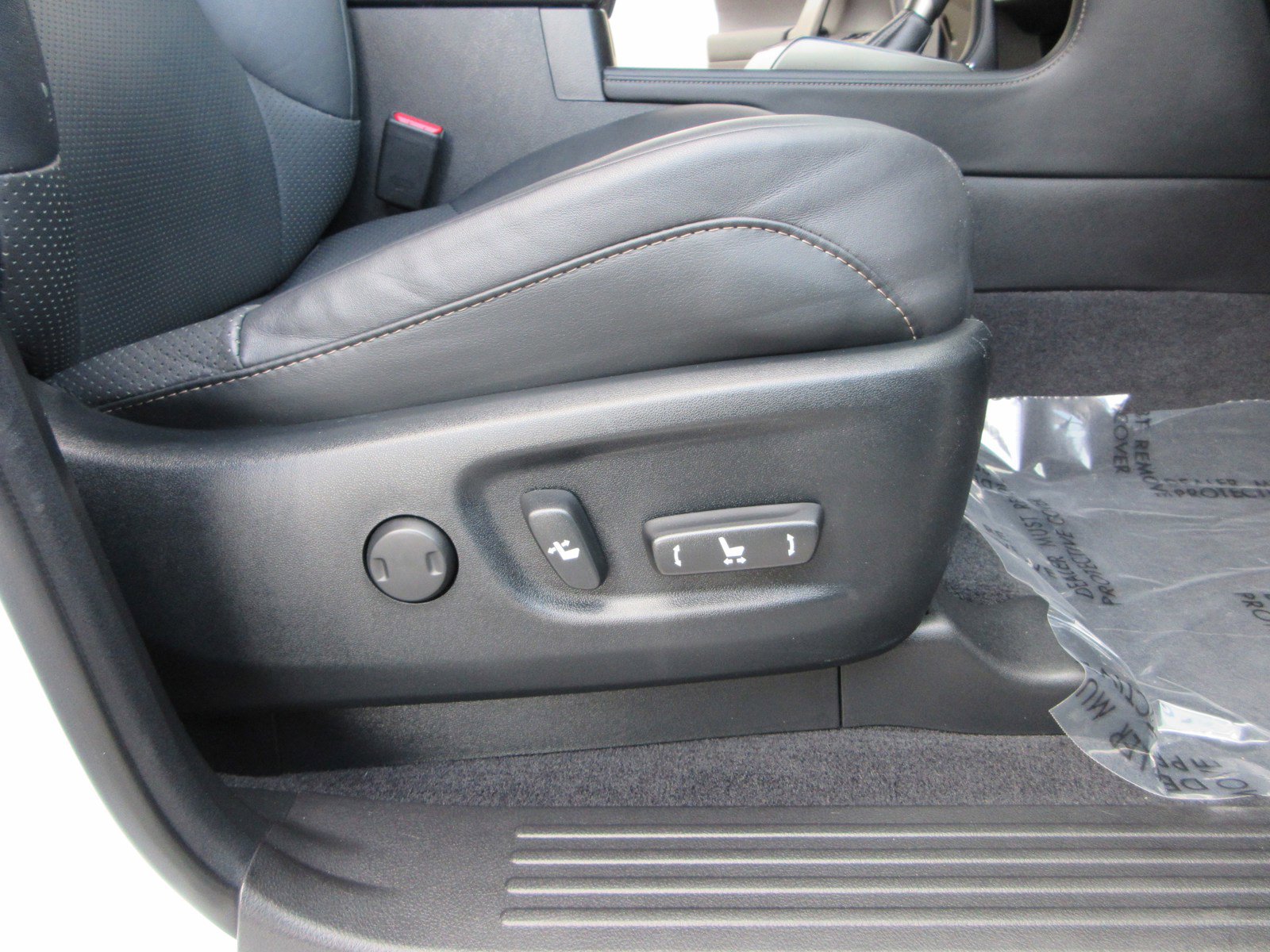 Used 2023 Lexus GX 460 Luxury w/ Sport Design Package AWD/4WD image 27