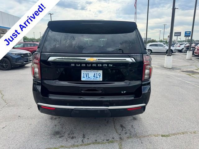 Used 2024 Chevrolet Suburban LT AWD/4WD image 4