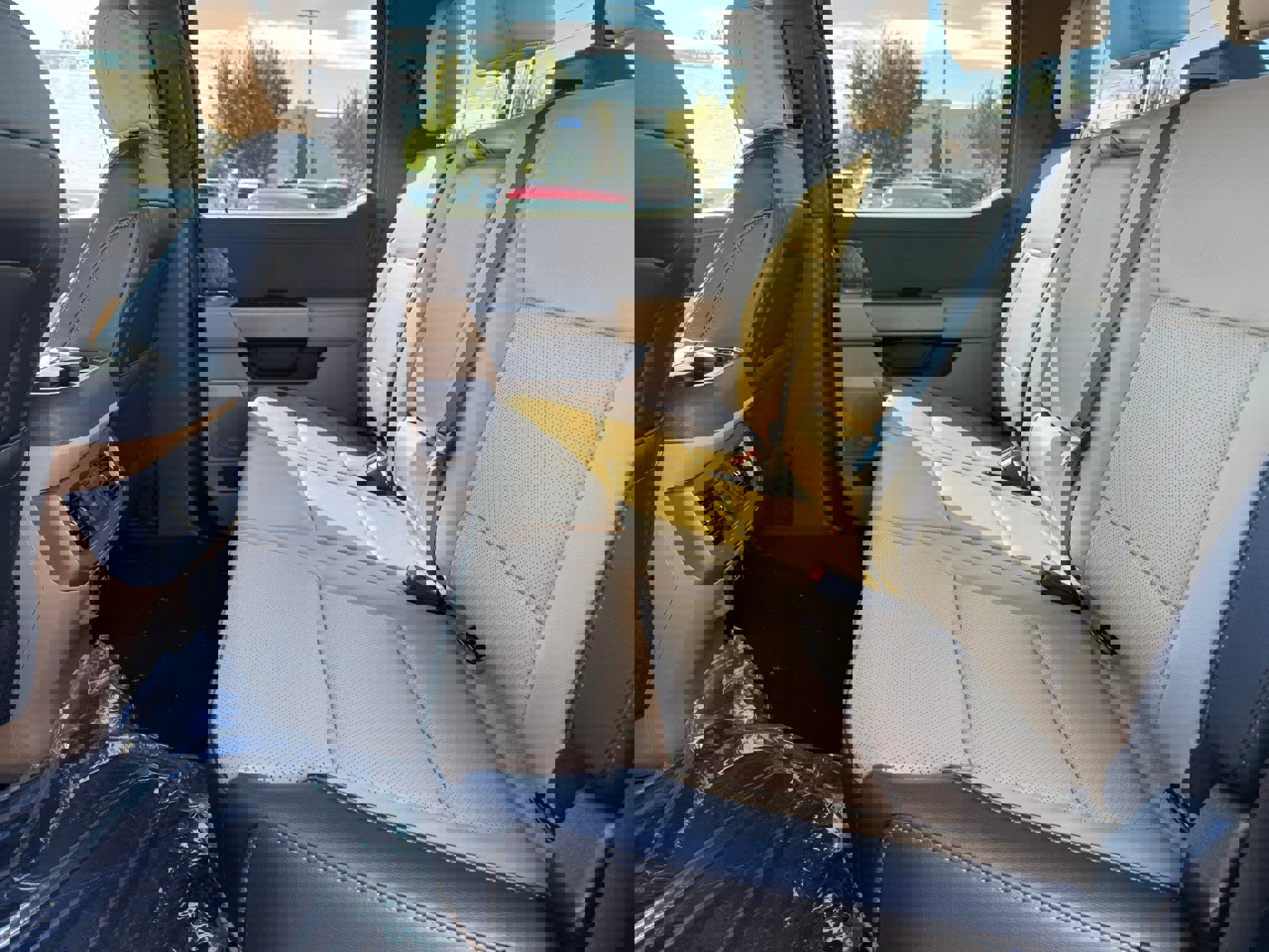 New 2026 Ford F350 Lariat w/ Lariat Premium Package image 26