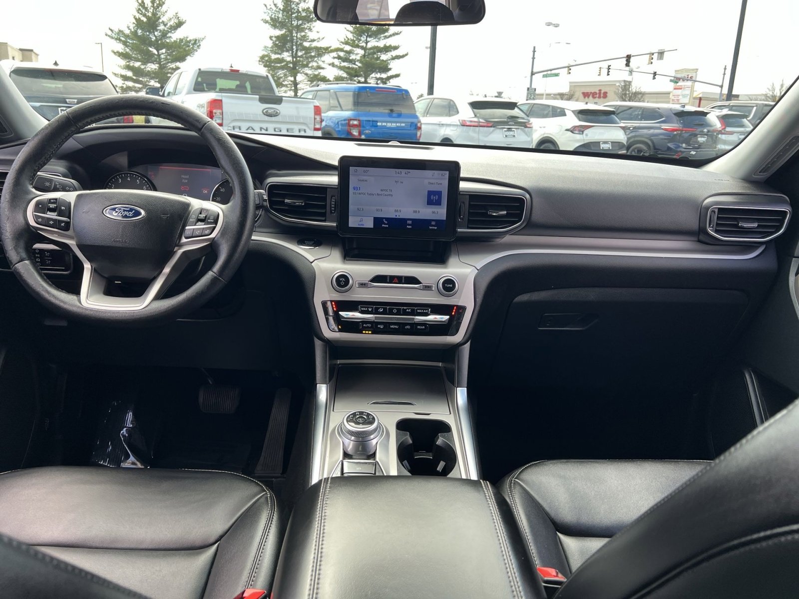 Certified 2023 Ford Explorer XLT w/ Equipment Group 202A image 22