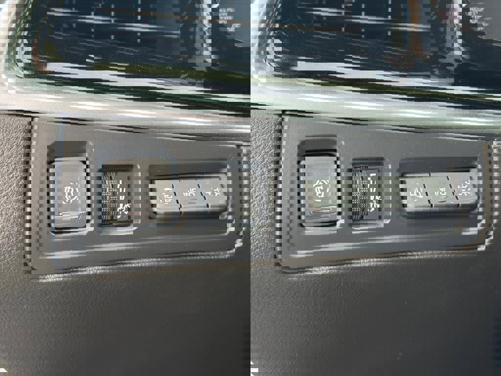 Used 2024 Cadillac XT6 Premium Luxury w/ Technology Package image 14