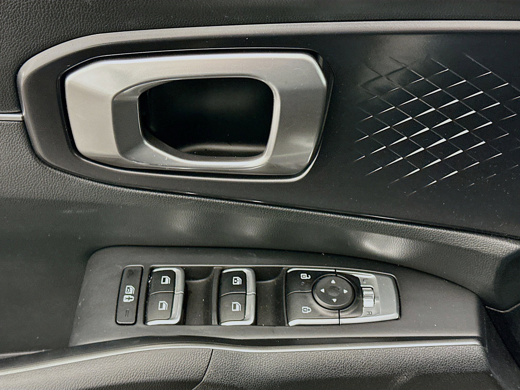 Used 2024 Kia Sorento S image 15