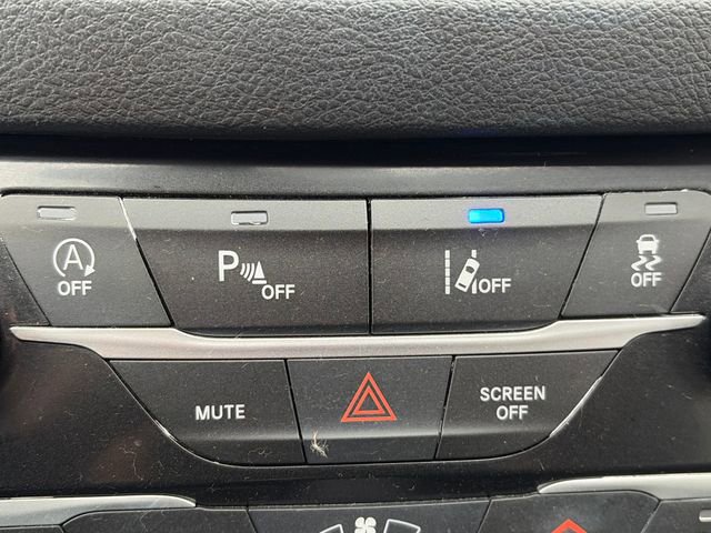 Used 2024 Chrysler Pacifica Touring-L FWD image 46