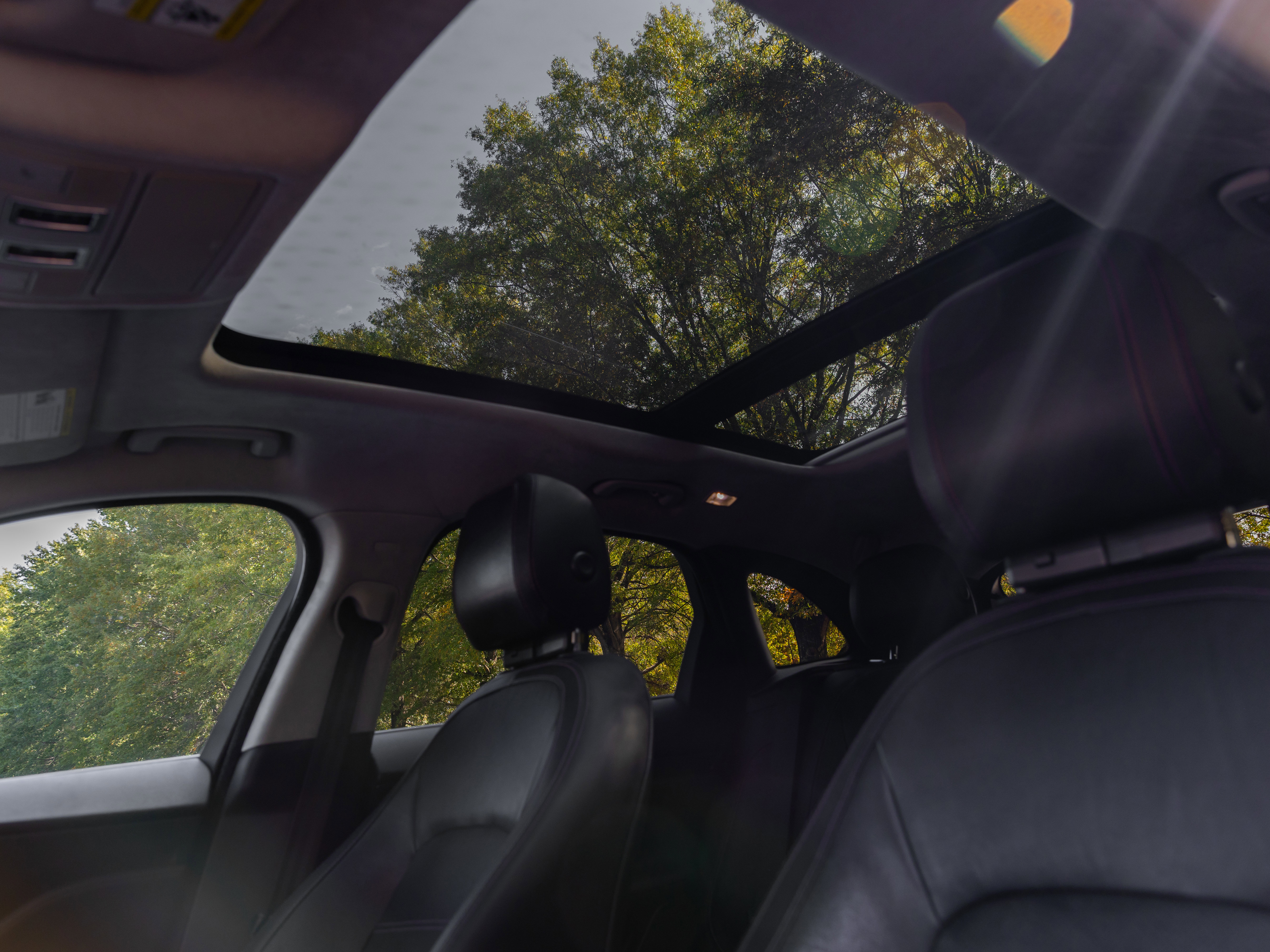 Used 2019 Jaguar F-PACE Prestige image 11