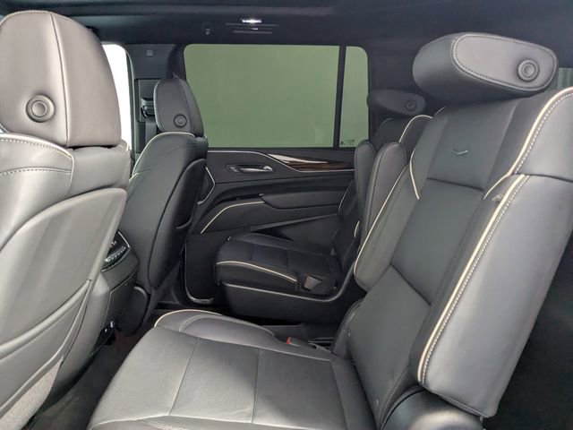 Used 2023 Cadillac Escalade ESV Premium Luxury AWD/4WD image 3