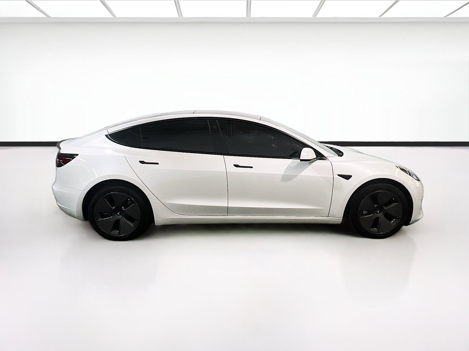 Used 2023 Tesla Model 3 Standard Range RWD image 23
