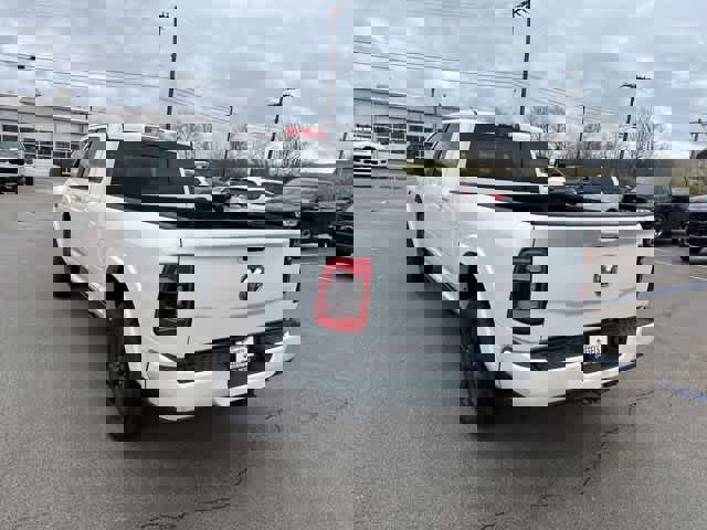 Used 2019 RAM 2500 Laramie w/ Night Edition image 18