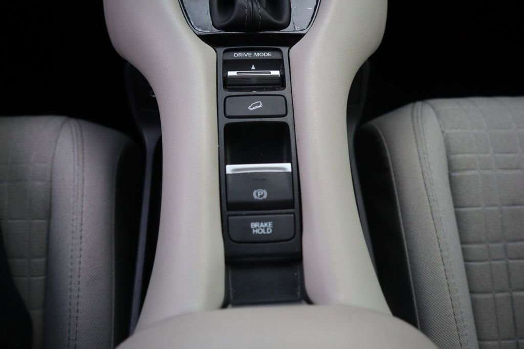 Used 2025 Honda HR-V LX image 21