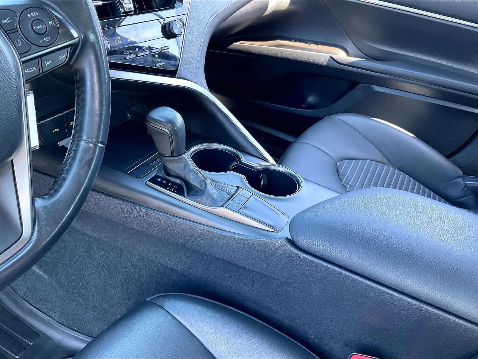 Used 2024 Toyota Camry SE FWD image 17