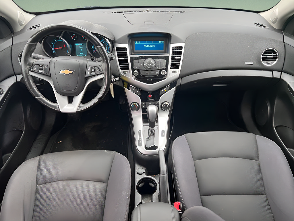 Used 2014 Chevrolet Cruze LT FWD image 17