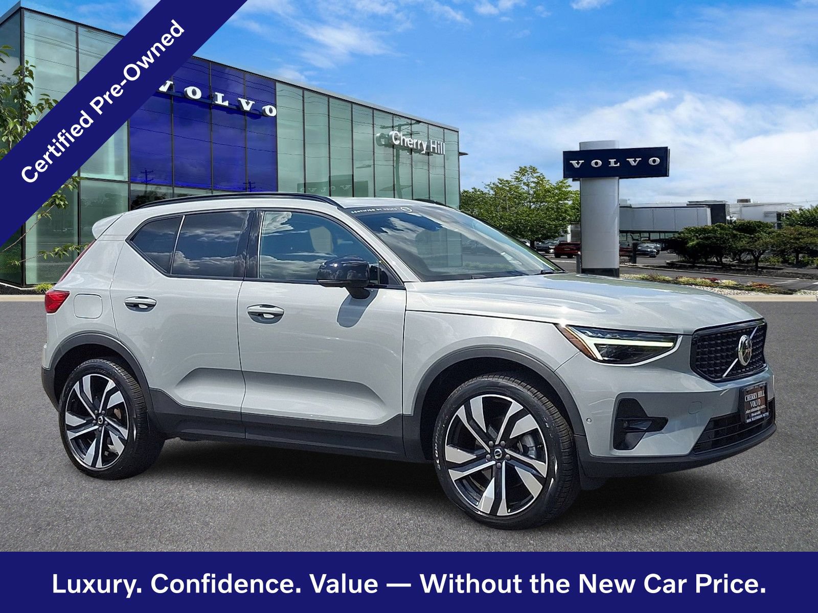 Certified 2024 Volvo XC40 B5 Ultimate w/ Protection Package Premier