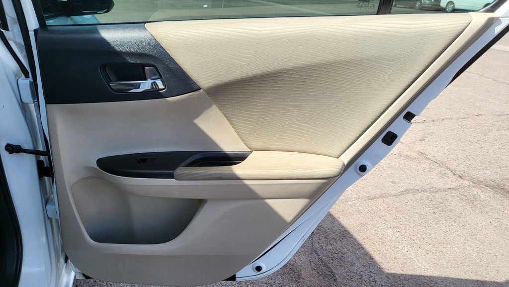 Used 2016 Honda Accord LX image 18